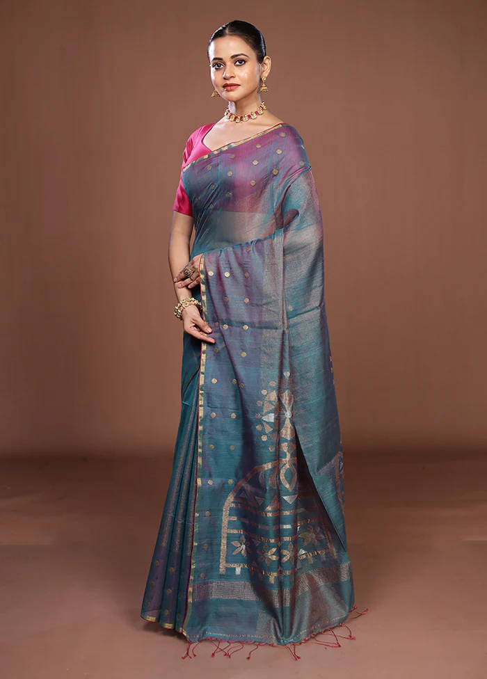 Green Matka Silk Saree With Blouse Piece - Image 4