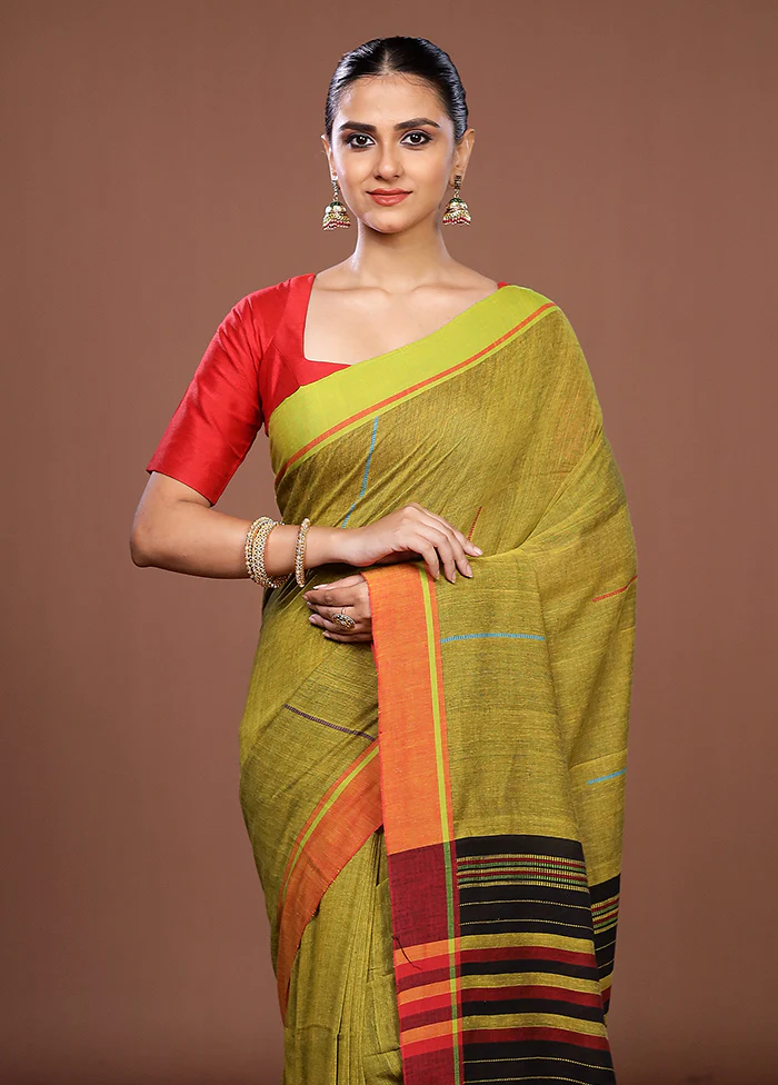 Green Matka Silk Saree With Blouse Piece