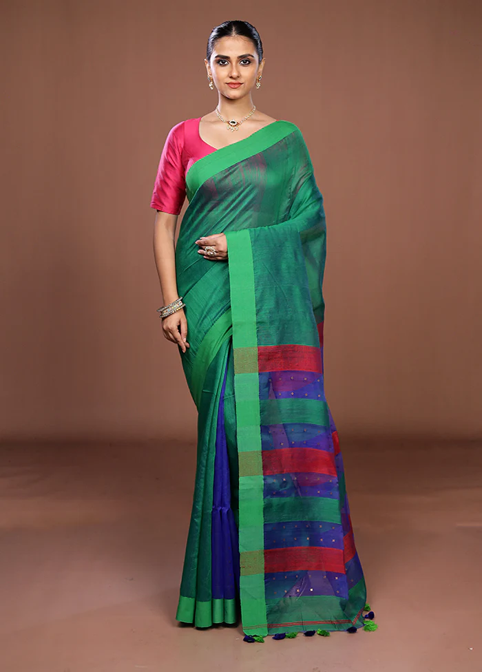 Green Matka Silk Saree With Blouse Piece - Image 2