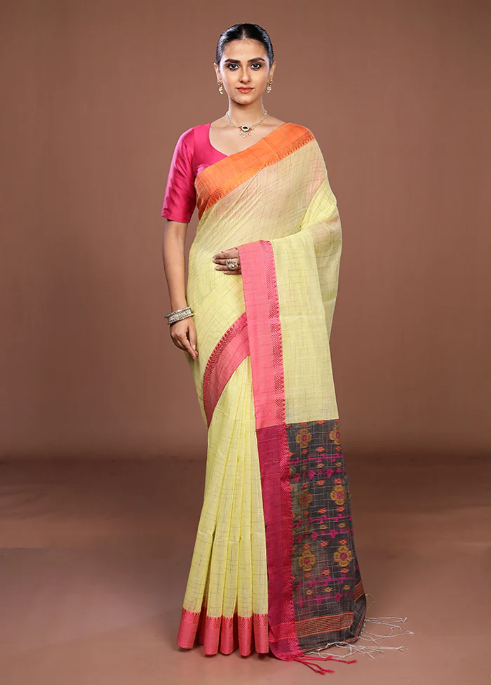Green Matka Silk Saree With Blouse Piece - Image 2