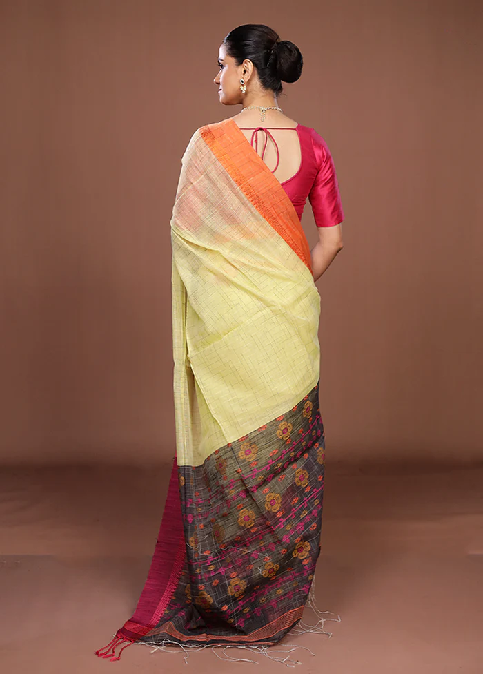 Green Matka Silk Saree With Blouse Piece - Image 3