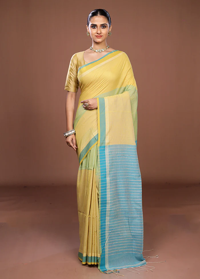 Green Matka Silk Saree With Blouse Piece - Image 2