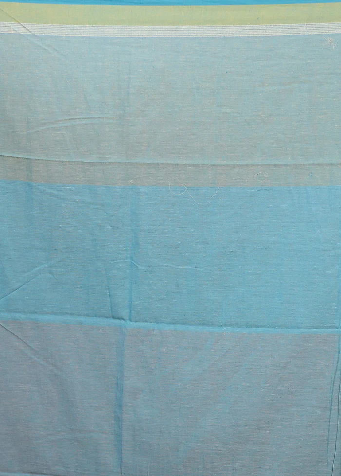Green Matka Silk Saree With Blouse Piece - Image 5