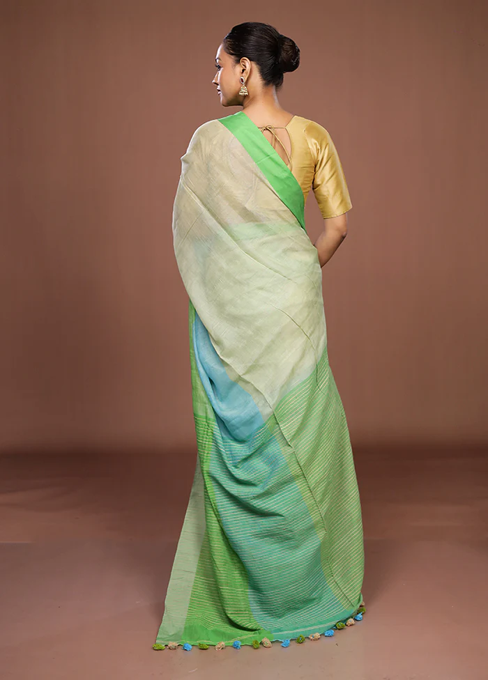 Green Matka Silk Saree With Blouse Piece - Image 3