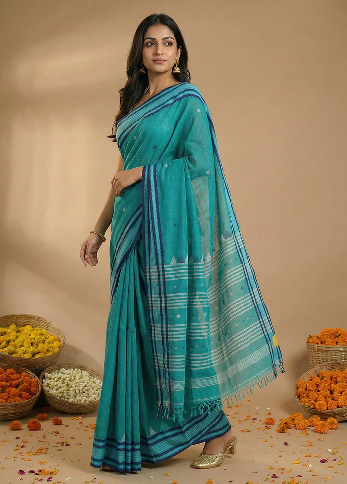 Green Matka Silk Saree With Blouse Piece - Image 4