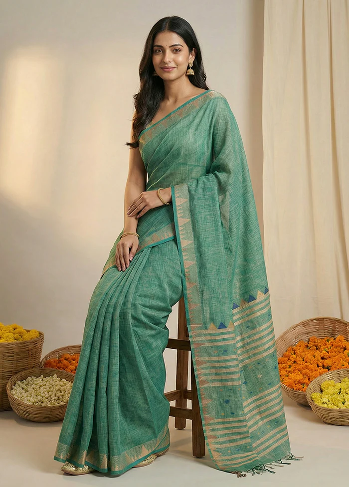 Green Matka Silk Saree With Blouse Piece - Image 3