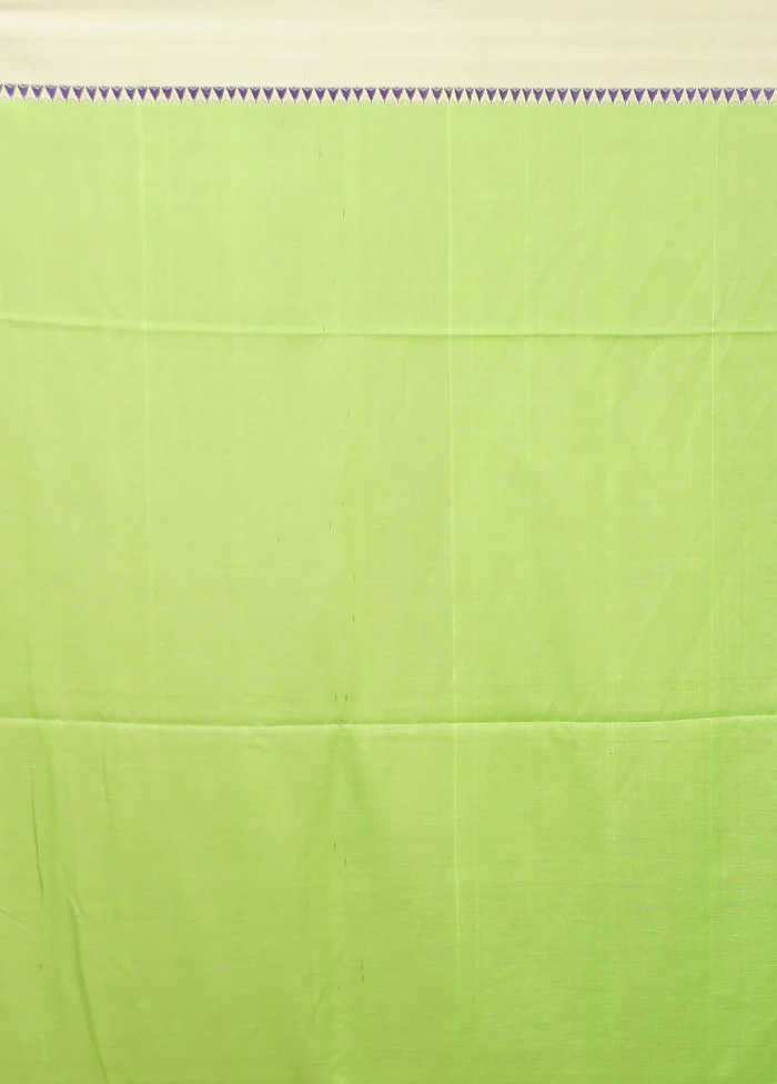 Green Matka Silk Saree With Blouse Piece - Image 5