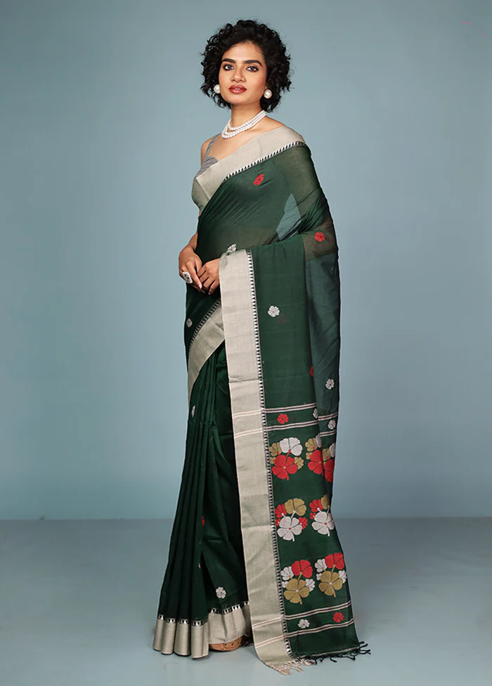 Green Matka Silk Saree Without Blouse Piece - Image 2