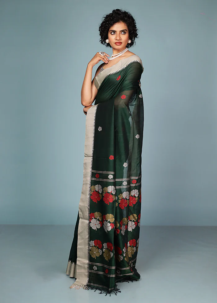 Green Matka Silk Saree Without Blouse Piece - Image 4