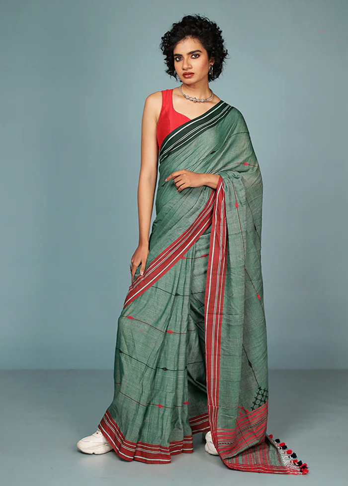 Green Matka Silk Saree Without Blouse Piece - Image 2