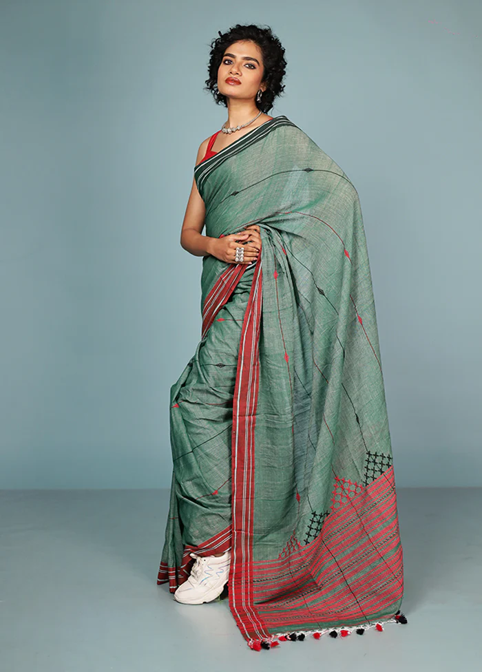 Green Matka Silk Saree Without Blouse Piece - Image 4