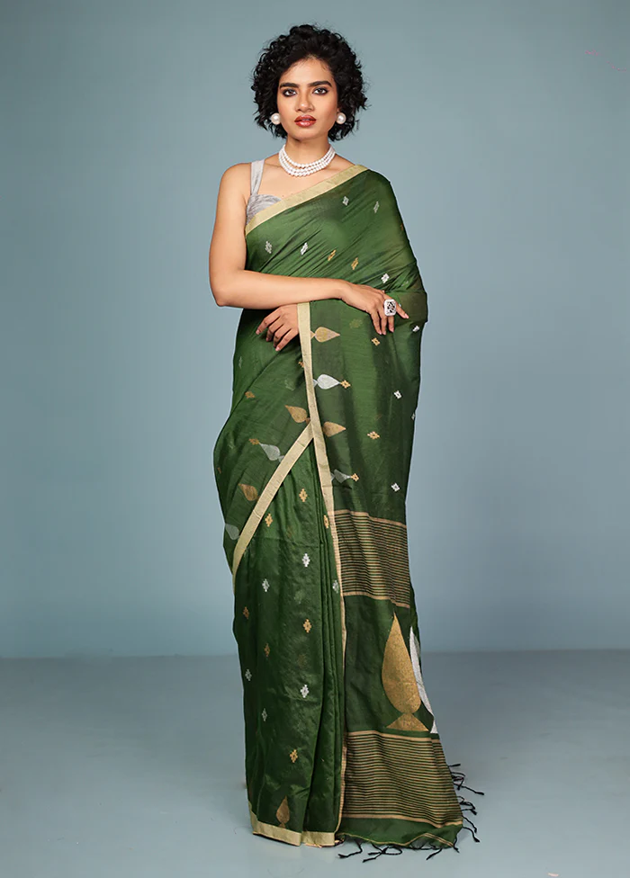 Green Matka Silk Saree Without Blouse Piece - Image 2