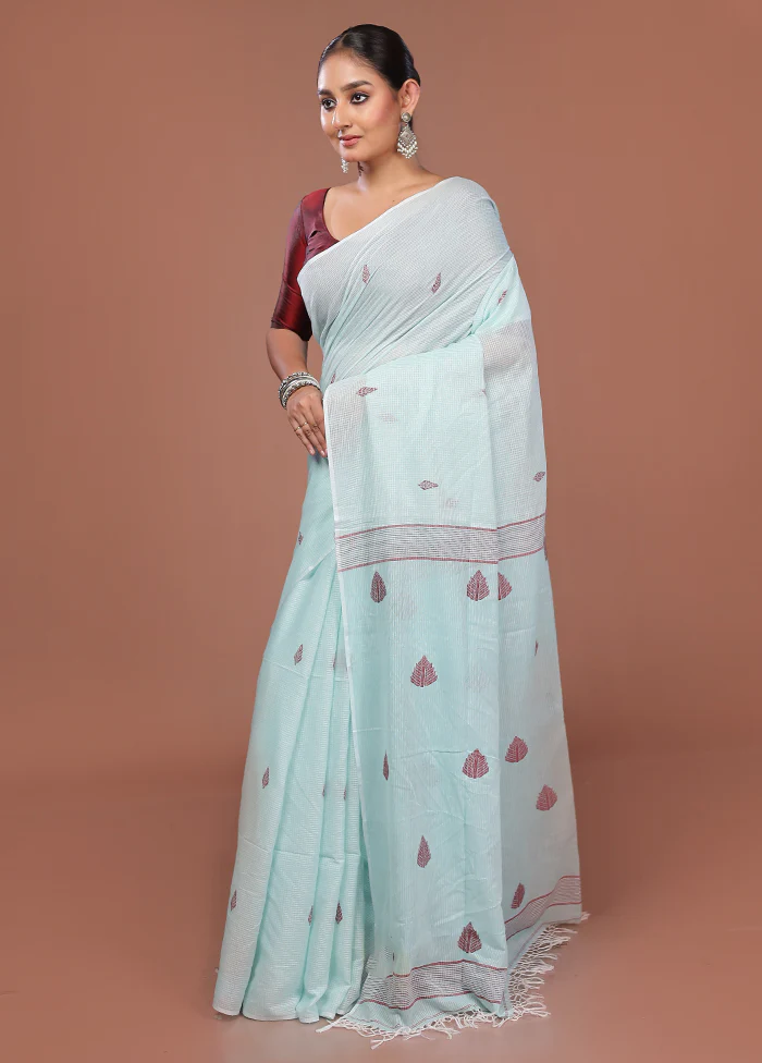 Blue Matka Silk Saree With Blouse Piece - Image 4