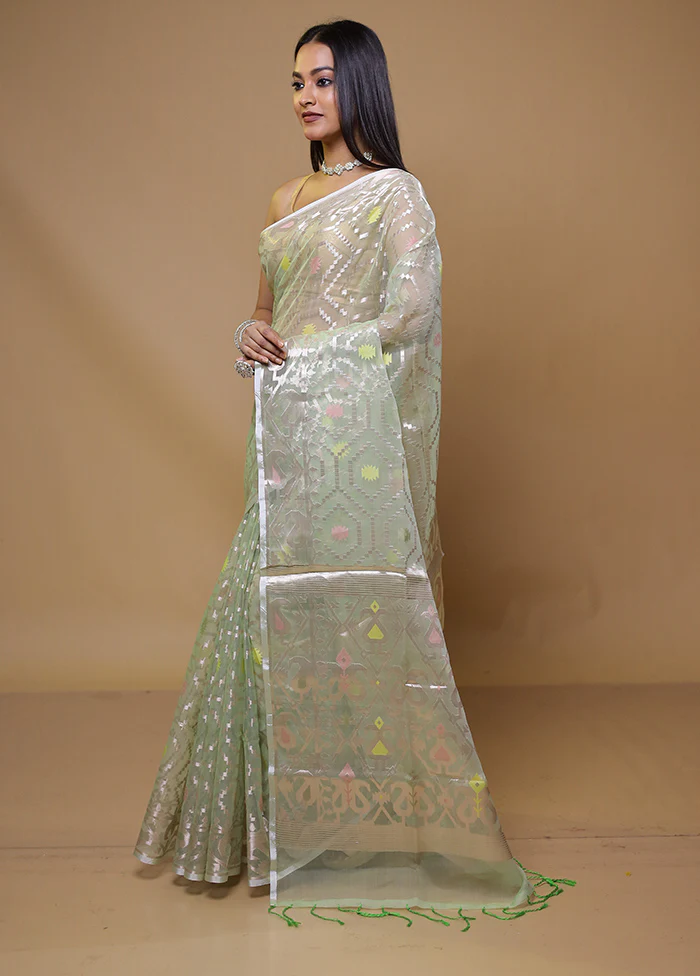 Green Organza Saree With Blouse Piece - Image 4