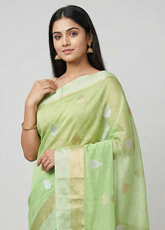 Green Organza Saree With Blouse Piece - Image 2