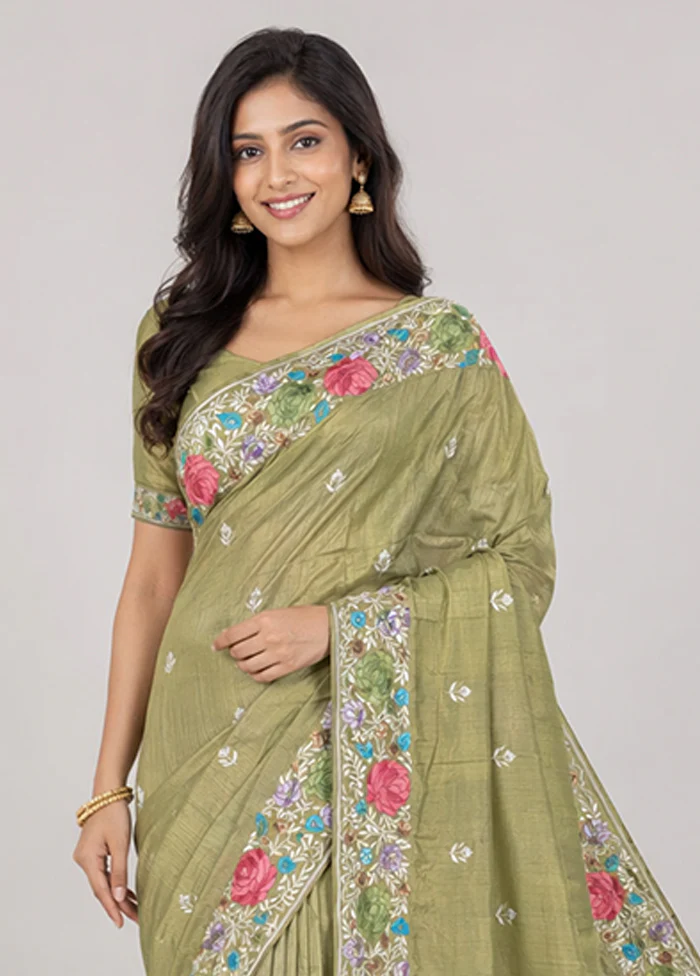 Green Organza Saree With Blouse Piece - Image 2