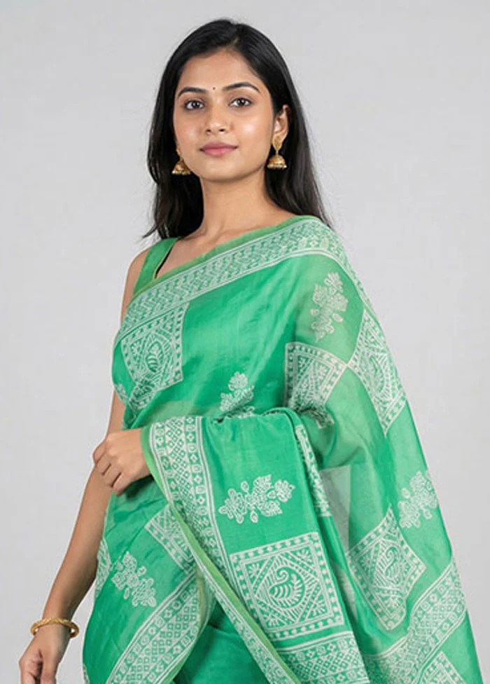 Green Printed Silk Saree Without Blouse Piece - Image 2