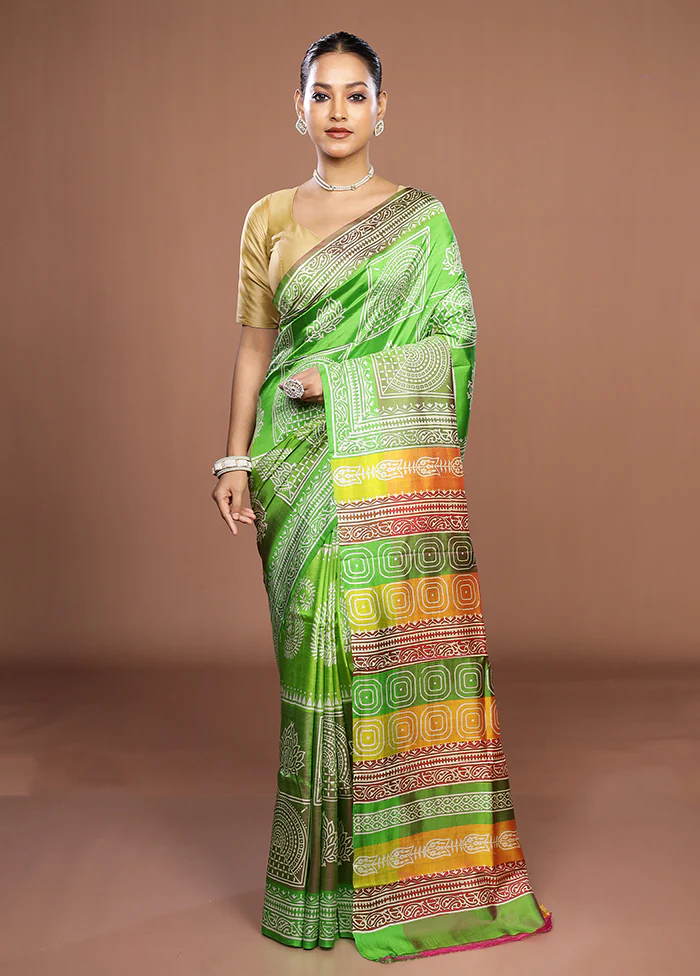 Green Pure Bishnupuri Silk Saree With Blouse Piece - Image 2