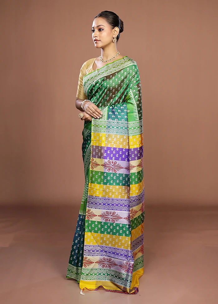 Green Pure Bishnupuri Silk Saree With Blouse Piece - Image 4