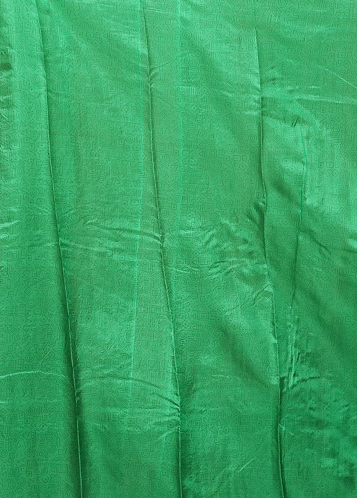 Green Printed Silk Saree Without Blouse Piece - Image 5