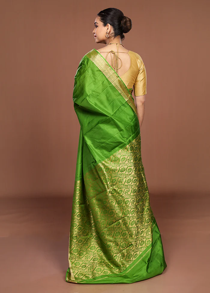 Green Printed Pure Silk Saree Without Blouse Piece - Image 3