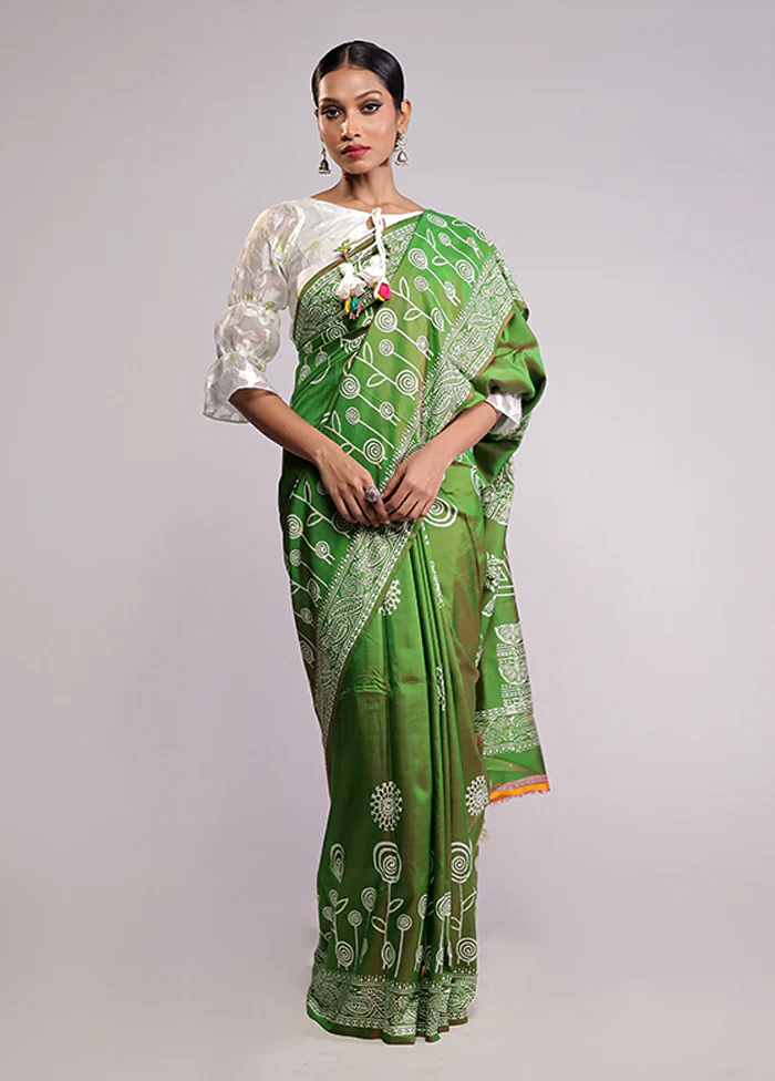 Green Pure Bishnupuri Silk Saree With Blouse Piece - Image 2