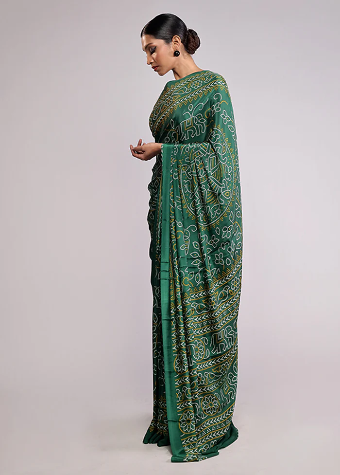 Green Printed Silk Saree With Blouse Piece - Image 4