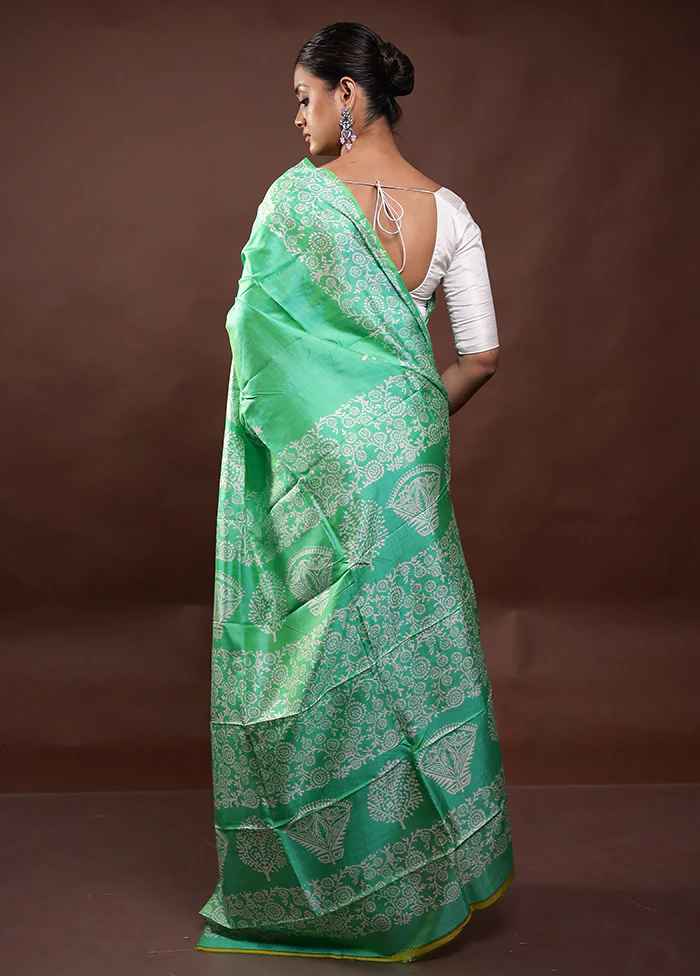 Green Pure Bishnupuri Silk Saree Without Blouse Piece - Image 3