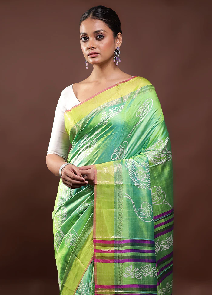 Green Pure Bishnupuri Silk Saree Without Blouse Piece - Image 2