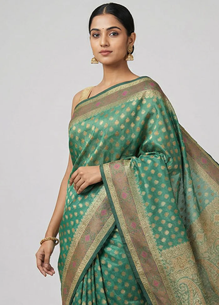 Green Pure Cotton Saree With Blouse Piece - Image 2