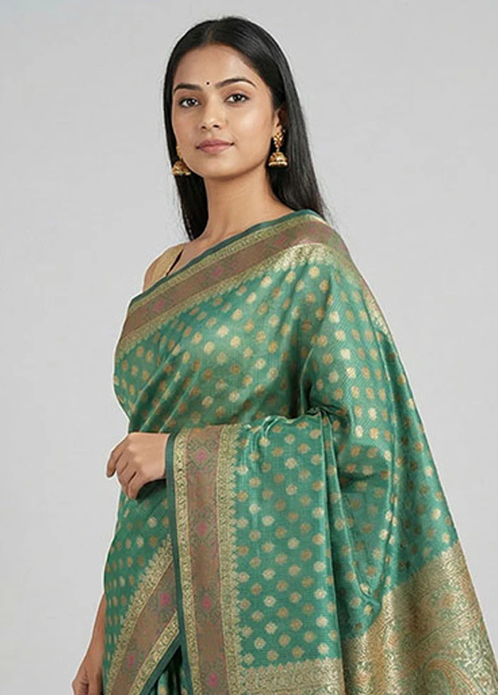 Green Pure Cotton Saree With Blouse Piece - Image 2