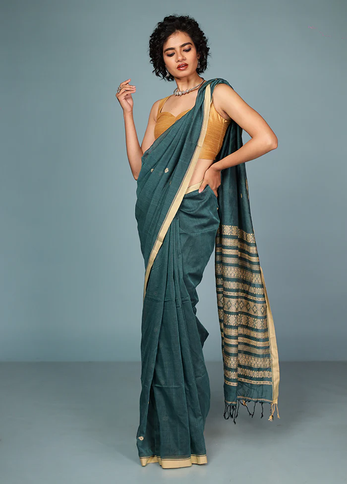 Green Pure Cotton Saree Without Blouse Piece - Image 2