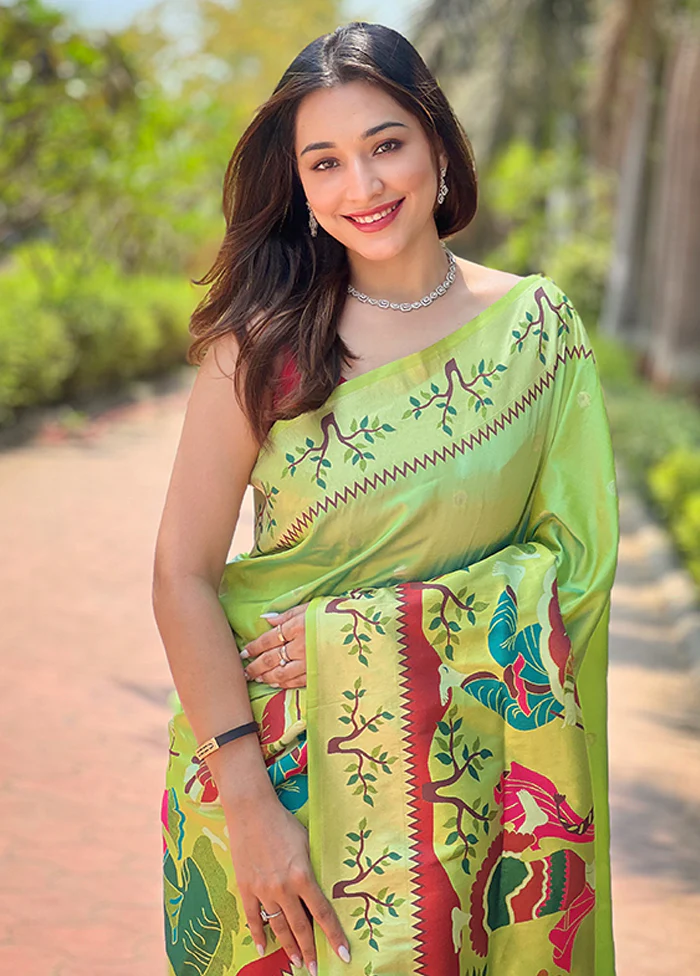 Green Spun Silk Saree With Blouse Piece - Image 2