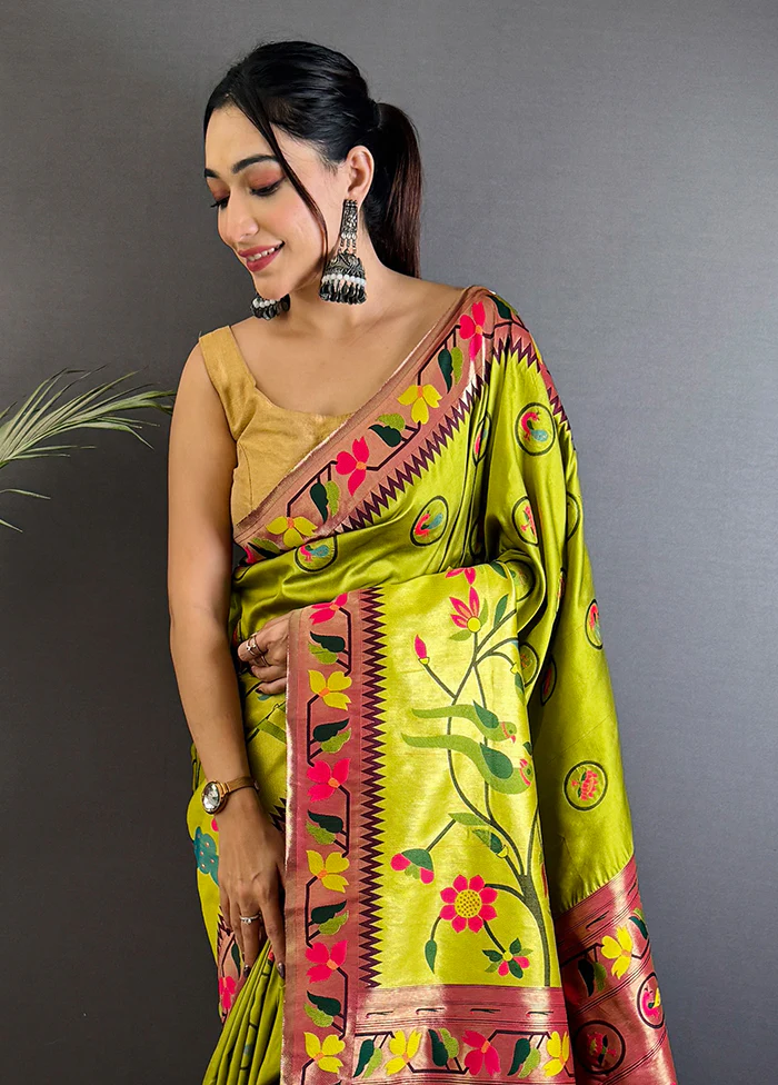 Green Spun Silk Saree With Blouse Piece - Image 2