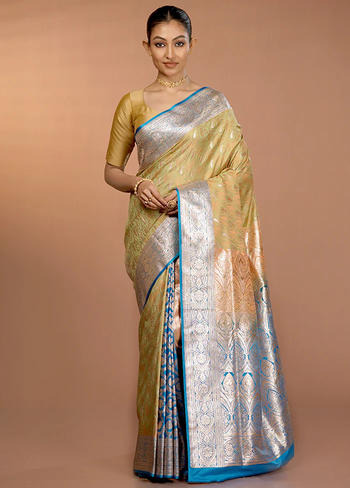 Green Tanchoi Silk Saree With Blouse Piece - Image 2