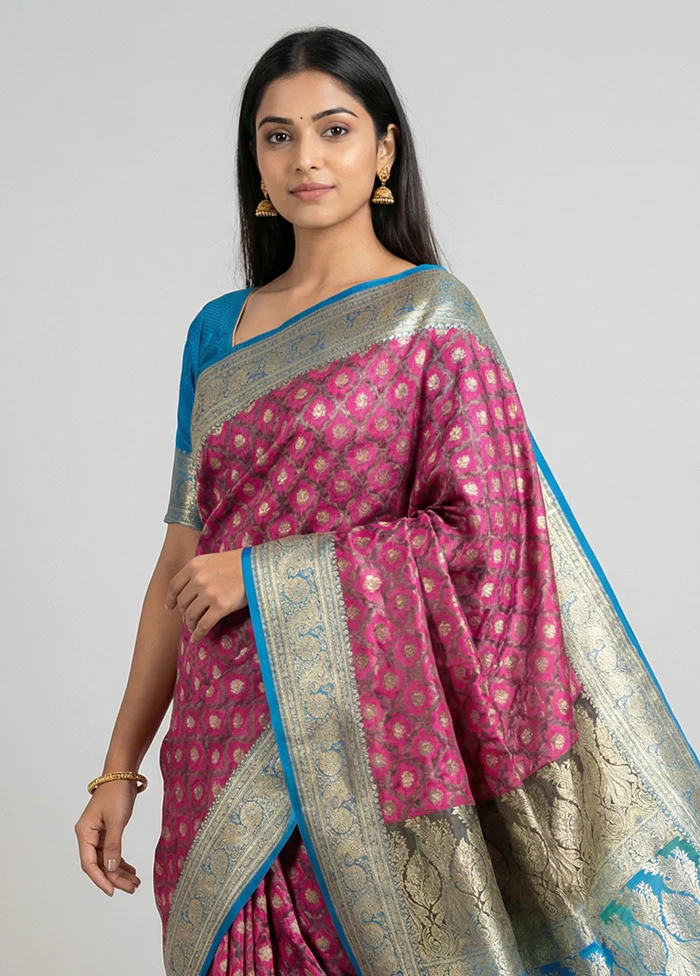 Green Tanchoi Silk Saree With Blouse Piece - Image 2