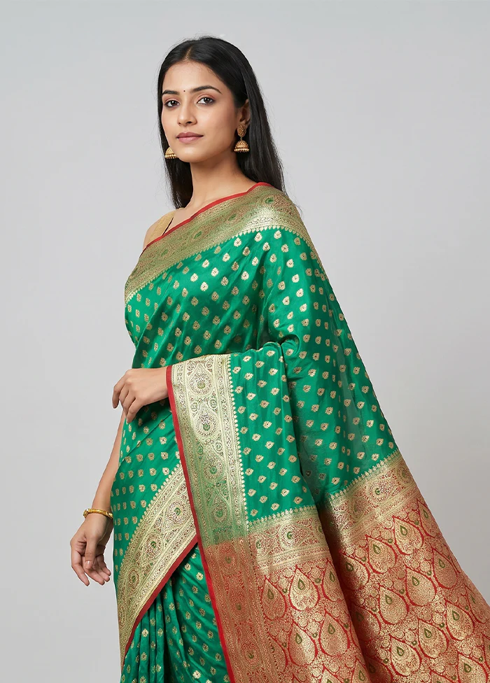 Green Tanchoi Silk Saree With Blouse Piece - Image 2