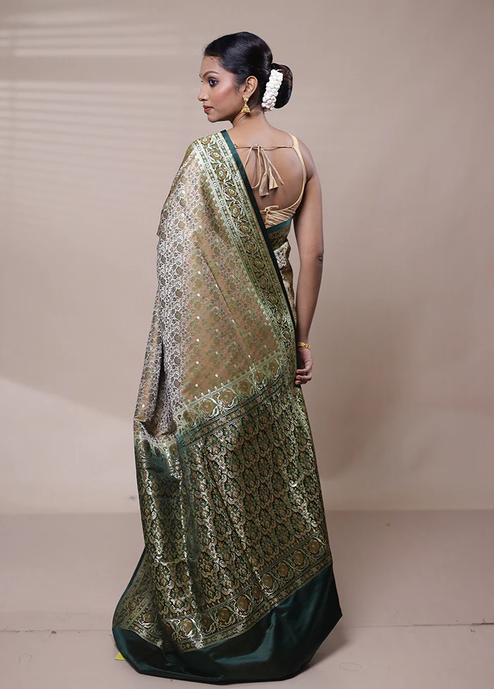 Green Tanchoi Silk Saree With Blouse Piece - Image 3