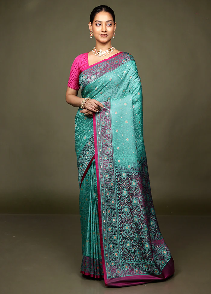Green Tanchoi Silk Saree With Blouse Piece - Image 2