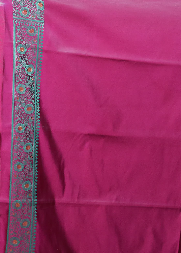 Green Tanchoi Silk Saree With Blouse Piece - Image 5