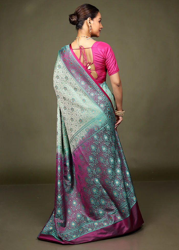 Green Tanchoi Silk Saree With Blouse Piece - Image 3