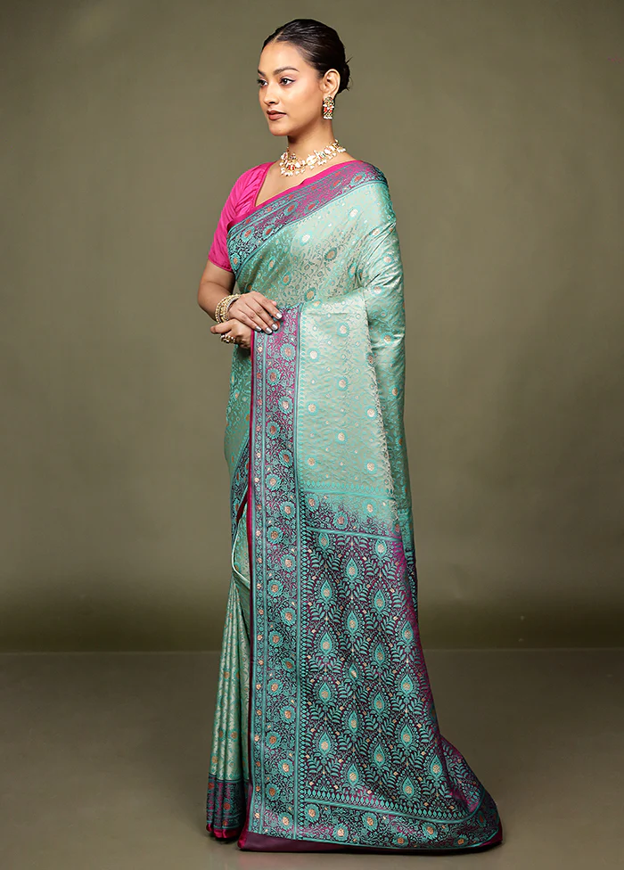 Green Tanchoi Silk Saree With Blouse Piece - Image 4