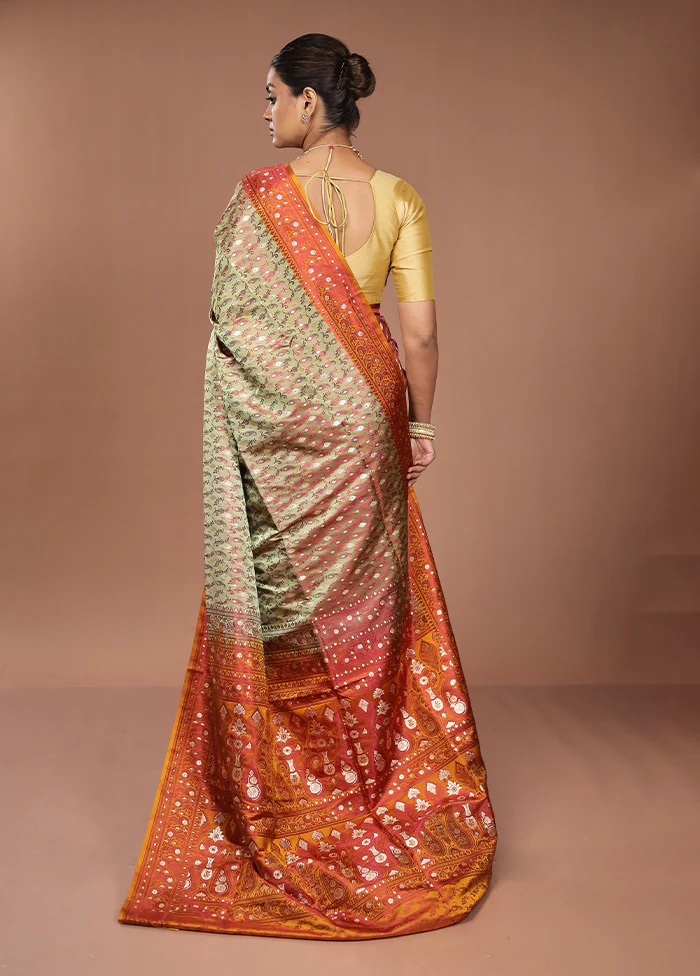 Green Tanchoi Silk Saree With Blouse Piece - Image 3