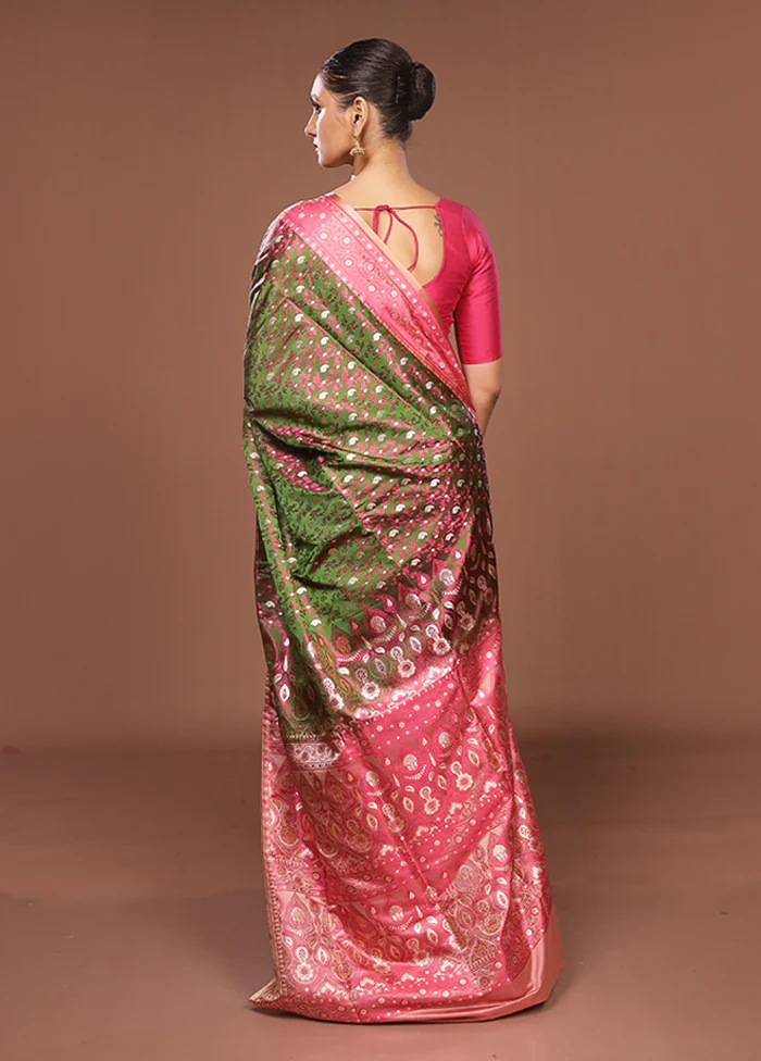 Green Tanchoi Silk Saree With Blouse Piece - Image 3