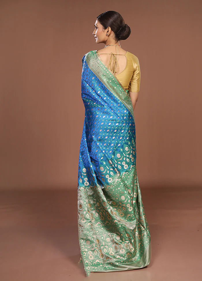 Green Tanchoi Silk Saree With Blouse Piece - Image 3