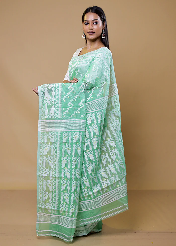 Green Tant Jamdani Saree Without Blouse Piece - Image 4