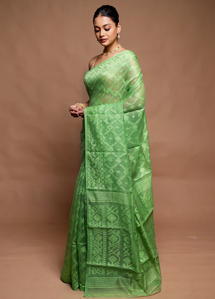 Green Tant Jamdani Saree Without Blouse Piece - Image 4