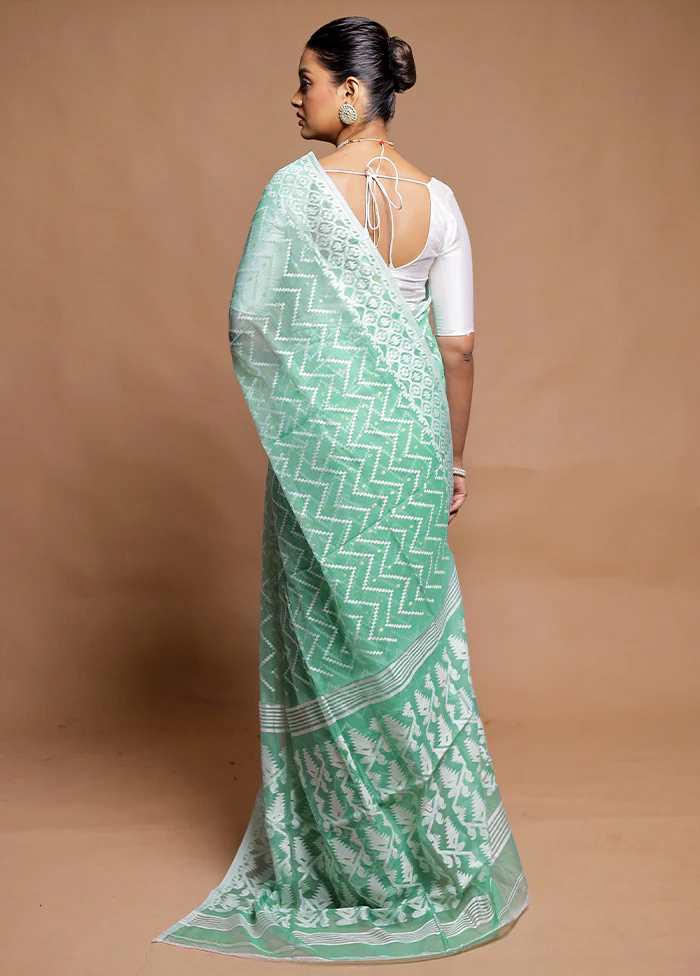 Green Tant Jamdani Saree Without Blouse Piece - Image 3
