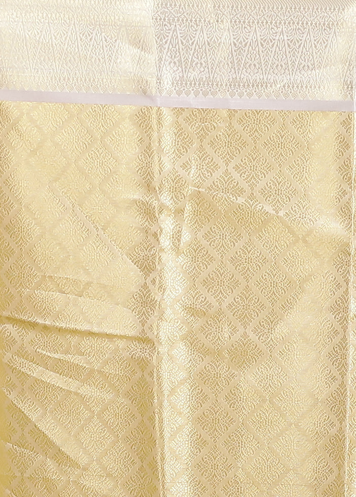 Green Tissue Silk Saree With Blouse Piece - Image 5