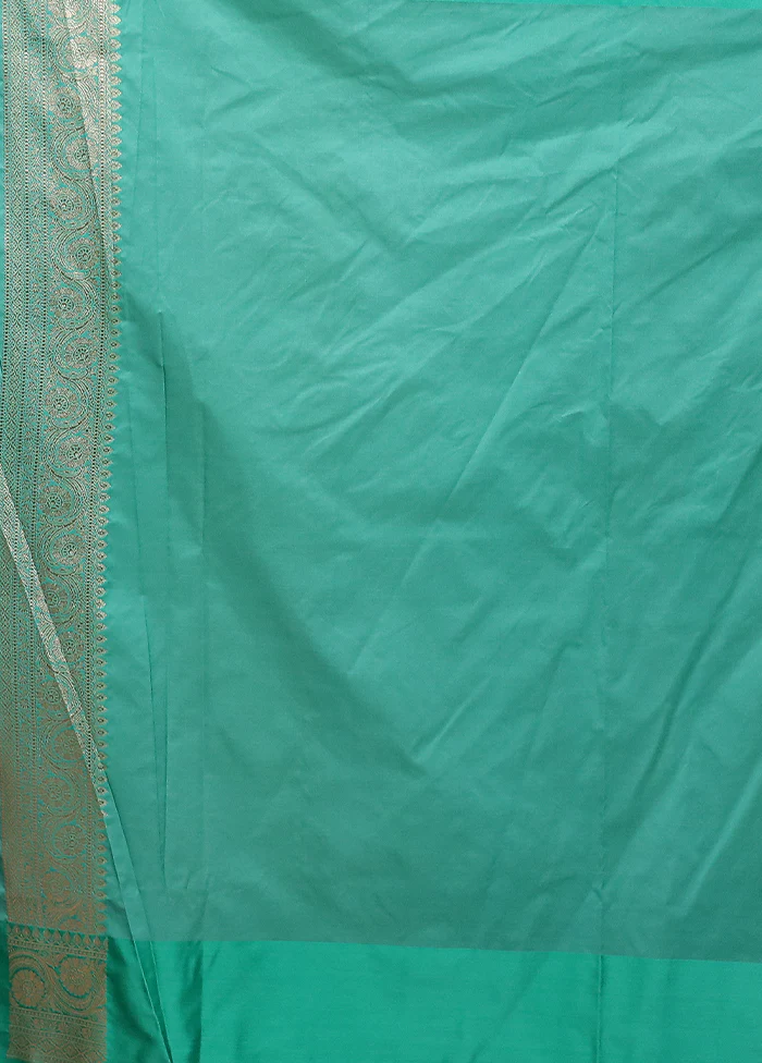 Green Tissue Silk Saree With Blouse Piece - Image 5